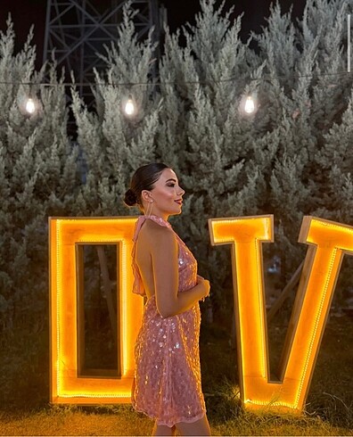 s Beden Payetli halter yaka zara pembe elbise