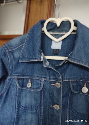 Nakışlı Kısa Kadın Kot Ceket - Görsel 3