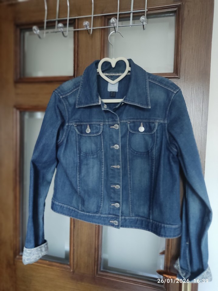 Nakışlı Kısa Kadın Kot Ceket - Görsel 2