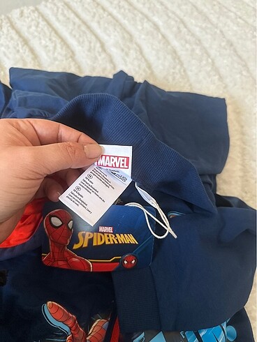 7 Yaş Beden Marvel eşofman takımı