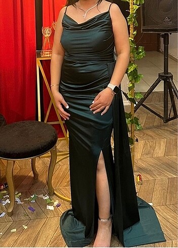 Askılı Abiye Zümrüt Yeşili