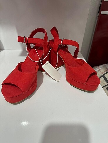 H&M Kırmızı Topuklu Ayakkabı