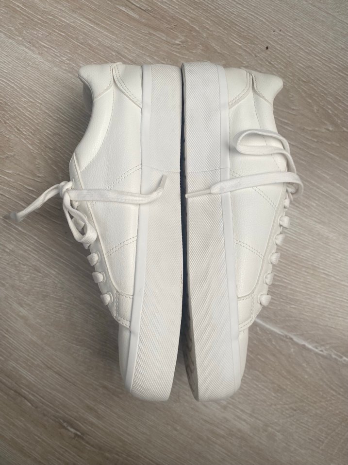 Beyaz Minimalist Kadın Sneaker - Görsel 3