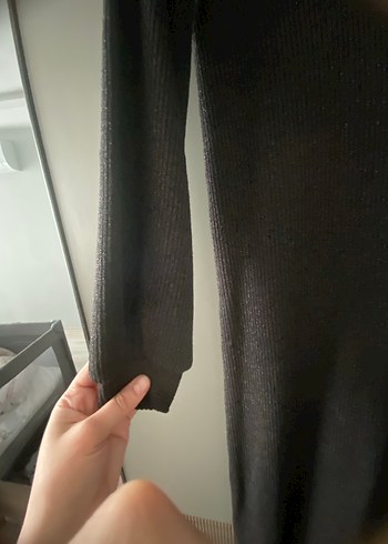 Siyah Yüksek Yakalı Uzun Örme Elbise - Görsel 4