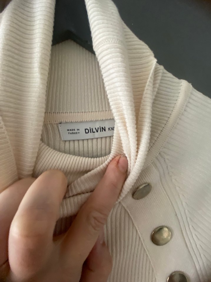 Düğmeli Beyaz Uzun Kollu Triko Elbise - Görsel 3