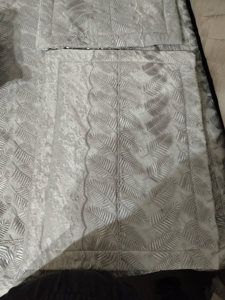 Gri Nakışlı Yatak Örtüsü - Görsel 5