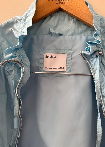 m Beden mavi Renk Bershka crop mont