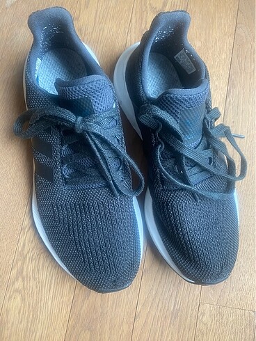 Adidas Bayan Koşu Ayakkabısı. ORİJİNAL.40 numara.