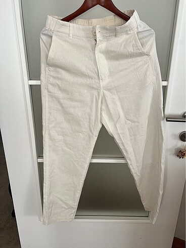 Uniqlo Kırık Beyaz Pantolon