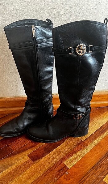 Tory Burch Deri Çizme. 41