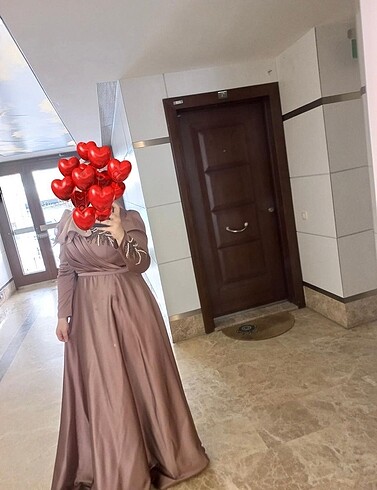 Diğer Bir kere giyildi oda bir kaç saatliğine hiçbir sorun yoktır
