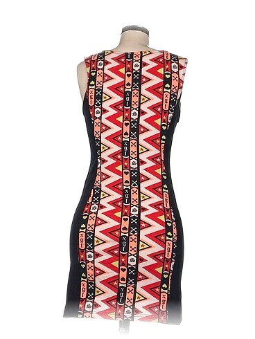 s Beden H&M Kısa Elbise %70 İndirimli.