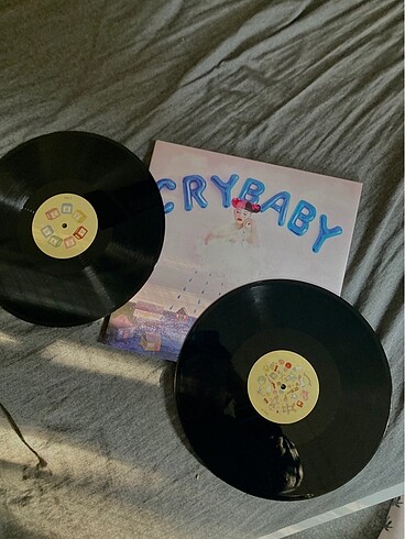 Melanie martinez cry baby plak