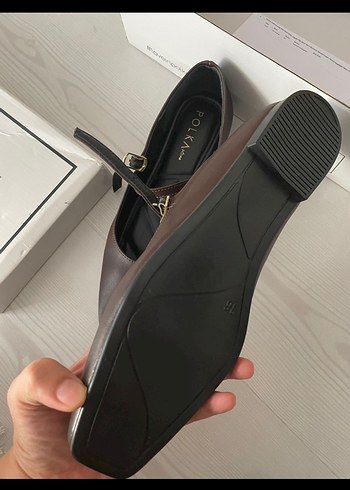 Zara Kahverengi Tokalı Blok Topuk Kadın Babet