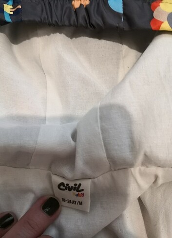 Civil erkek yağmurluk. 