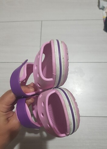 31 Beden pembe Renk 31 NUMARA CROCS KIZ SANDALET