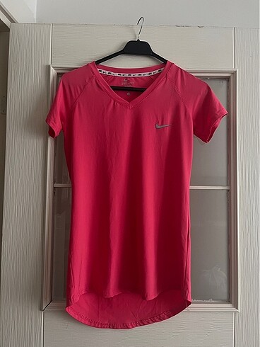 Nike tshirt