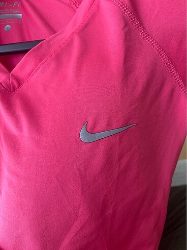 l Beden pembe Renk Nike tshirt