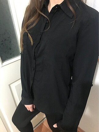 Siyah şık gömlek