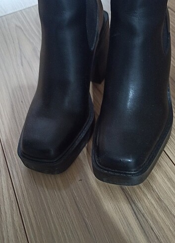 37 Beden Pull and Bear Bot / Çizme