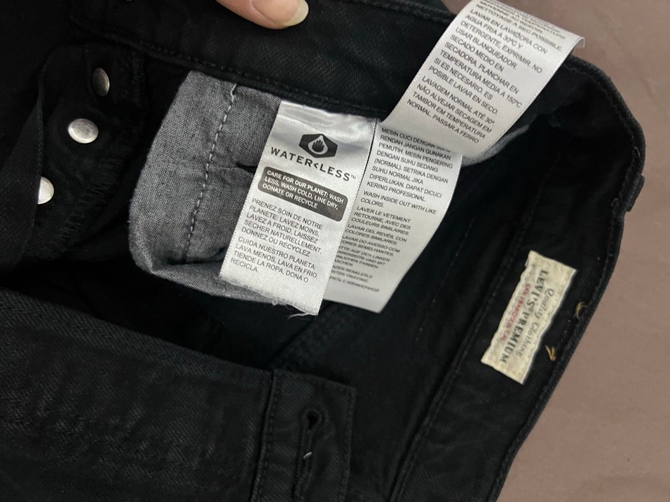 Levis 501 Siyah Midi Kadın Denim Jean — görsel 4/9