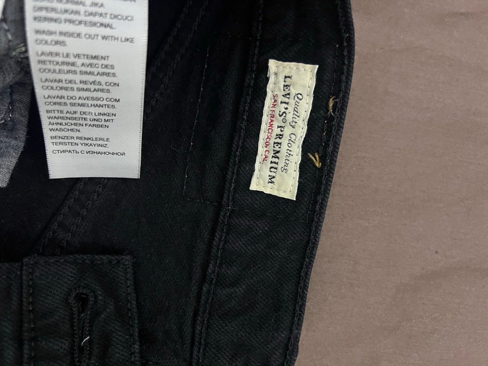 Levis 501 Siyah Midi Kadın Denim Jean — görsel 5/9