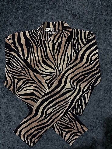 Zara Leopar sırt dekolteli bluz