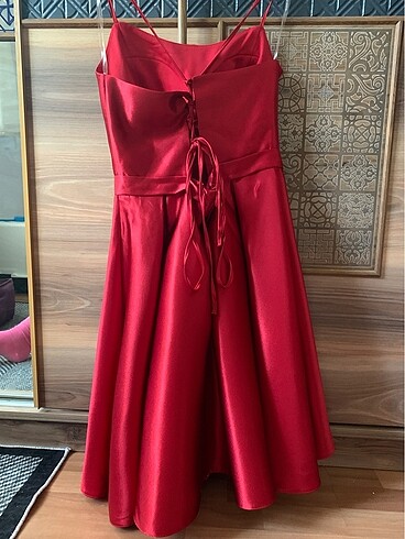 m Beden kırmızı Renk Mezuniyet elbisesi