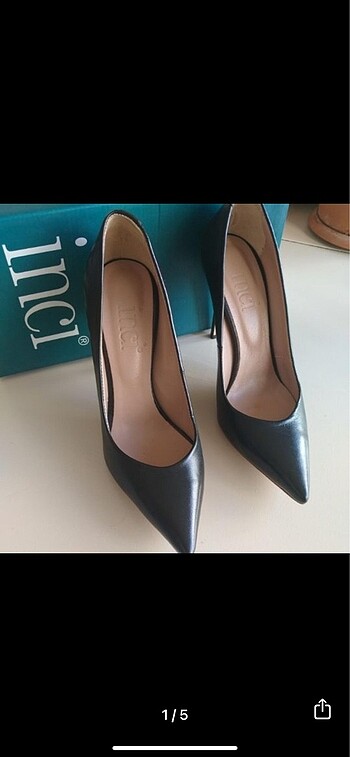 Inci siyah Deri stiletto