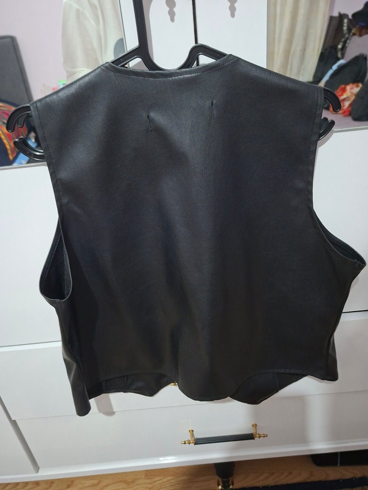 Düğmeli Siyah Deri Kadın Yelek - Görsel 2