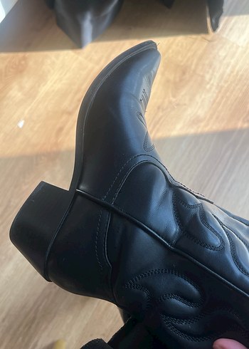 Kilitli Siyah Deri Dizüstü Gotik Botlar - Görsel 2