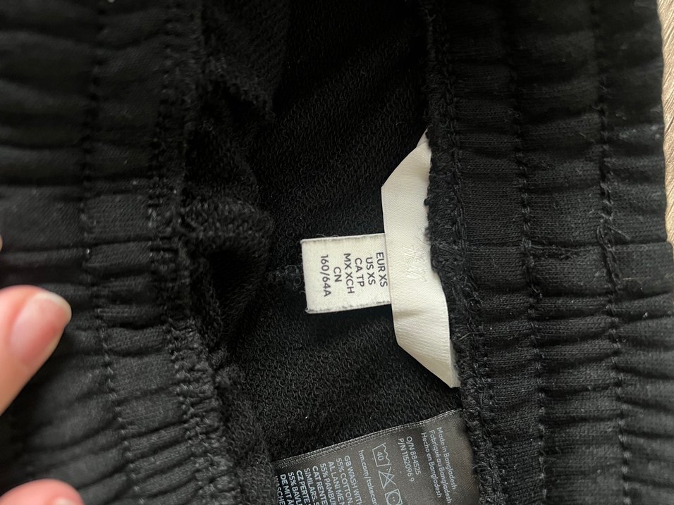 Kadın Siyah Pamuklu Rahat Mini Şort - Görsel 3