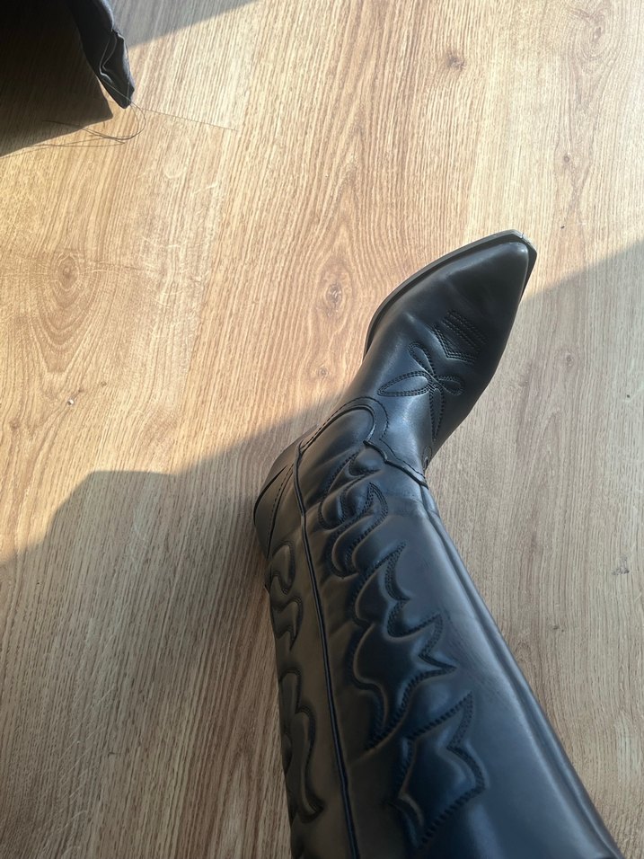 Siyah Deri Tokalı Dizüstü Kadın Çizme - Görsel 4