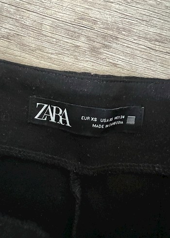 Siyah Kadın Süet Pileli Kumaş Pantolon - Görsel 2