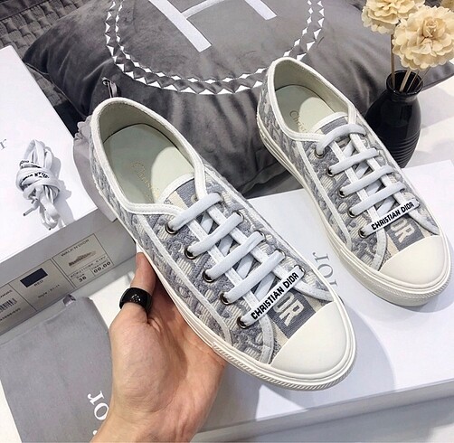 38 Beden Christian Dior sneakers