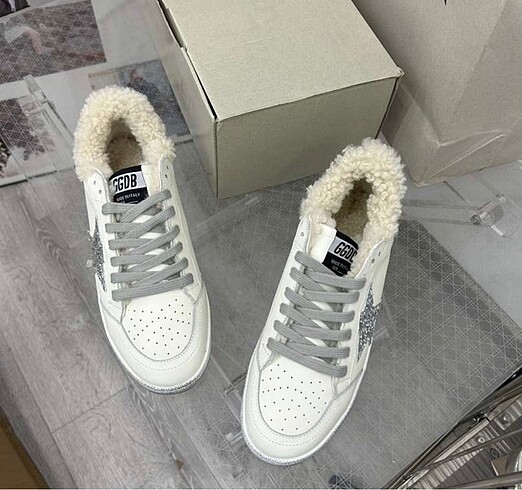 Golden Goose Deluxe Golden Goose sneakers