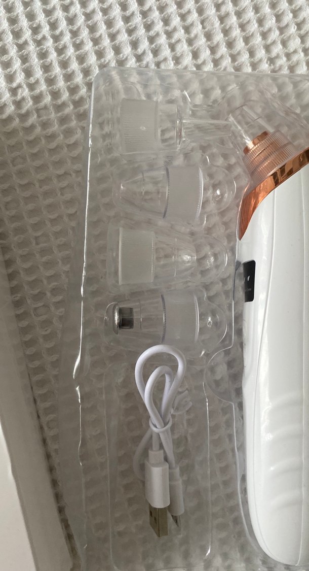 Beyaz Çok Fonksiyonlu Yüz Temizleme Cihazı - Görsel 5