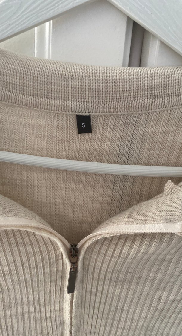 Bej Fermuarlı Uzun Kollu Triko Kazak - Görsel 4