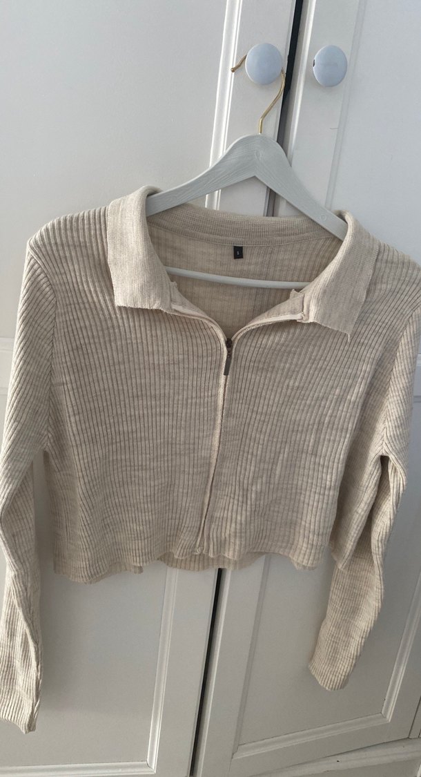 Bej Fermuarlı Uzun Kollu Triko Kazak - Görsel 3