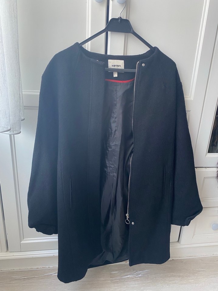 Siyah Düz Kesim Kadın Kaban - Görsel 3