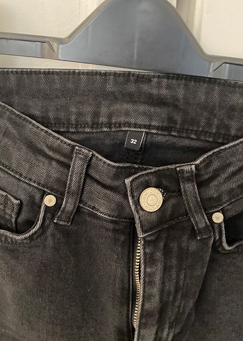 Kadın Siyah Kemerli Normal Boy Jean - Görsel 4