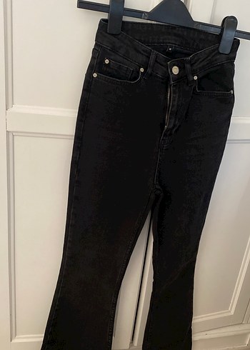 Kadın Siyah Kemerli Normal Boy Jean - Görsel 3