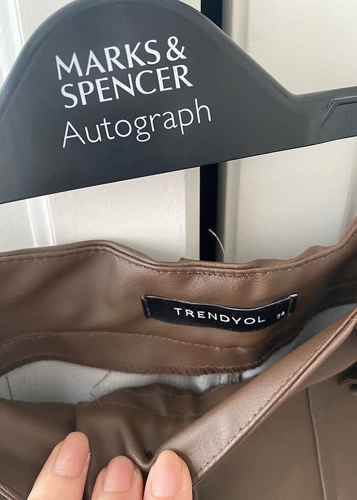 Trendyol Deri havuç pantolon - Görsel 4