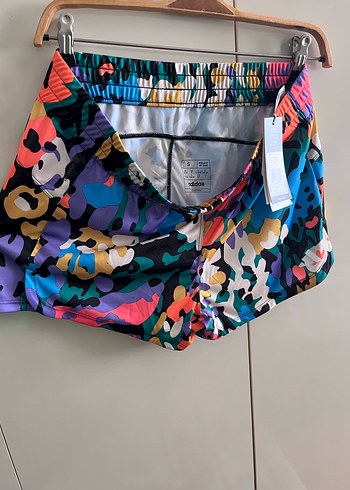 Adidas şort