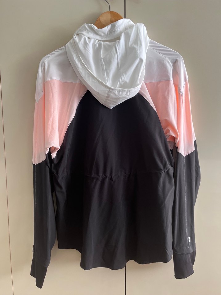 Domyos parmak geçirmeli şapkalı fitness üst - Görsel 3