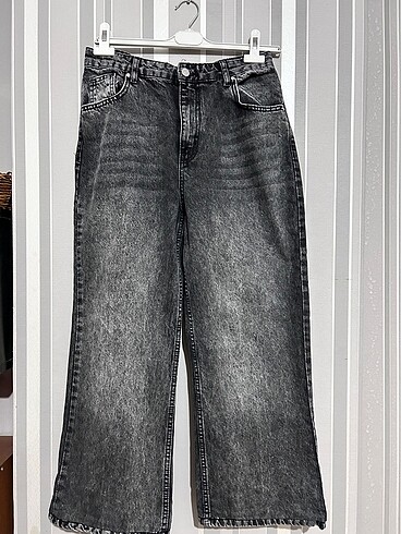 Gri yıkamalı kot pantalon