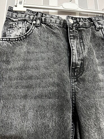 40 Beden Gri yıkamalı kot pantalon