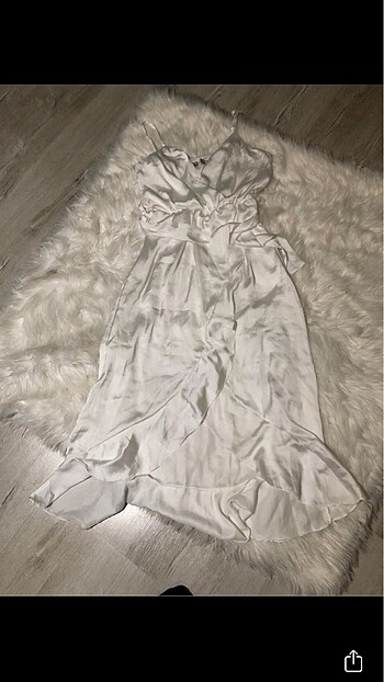 Bershka Beyaz saten elbise