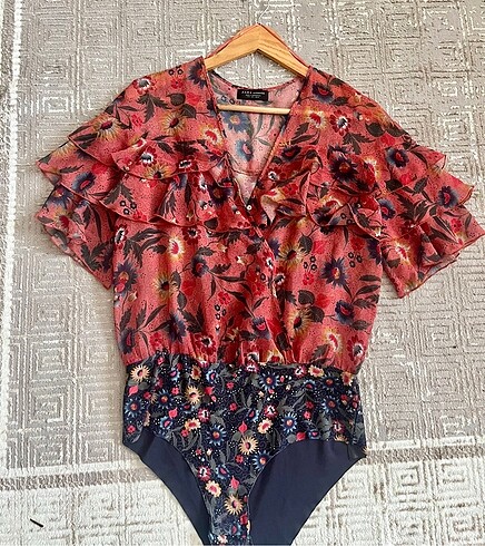 Zara Marka Bodysuit