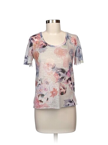 Stradivarius Bluz %70 İndirimli.